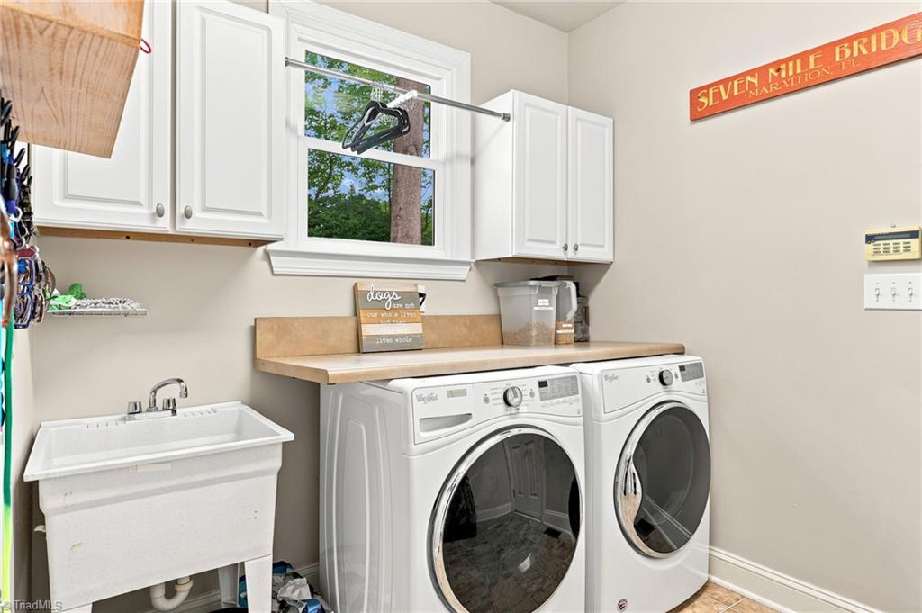 4911 Setter Court Property Photo 14