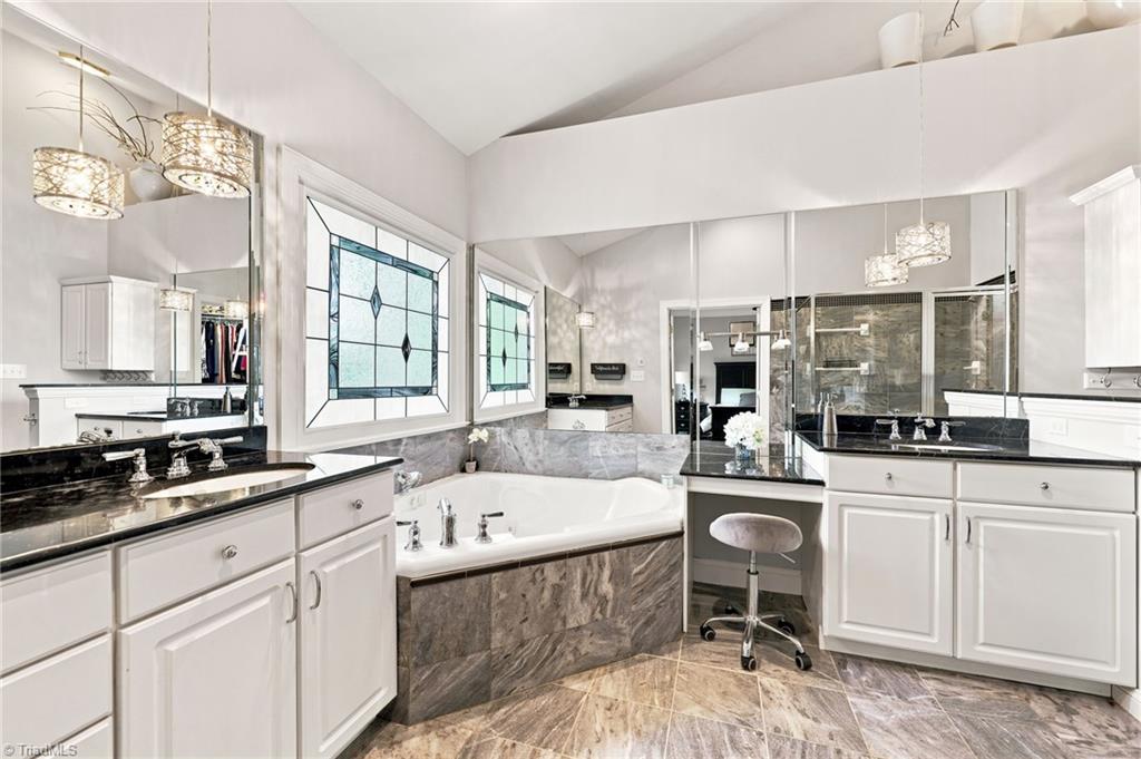 4911 Setter Court Property Photo 17