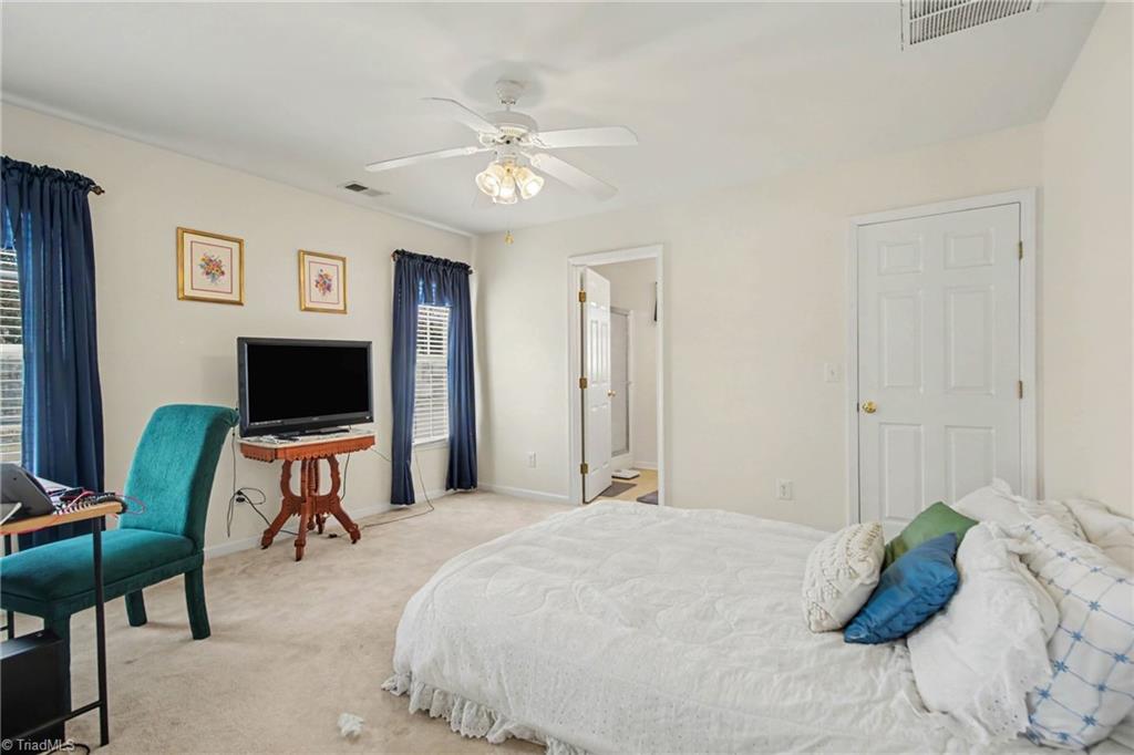 6001 Holland Park Lane Property Photo 20