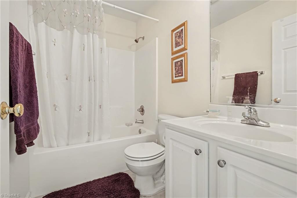 6001 Holland Park Lane Property Photo 26