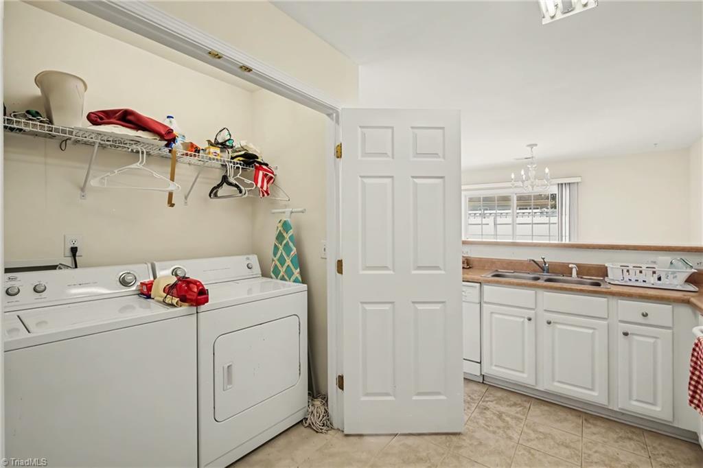 6001 Holland Park Lane Property Photo 27