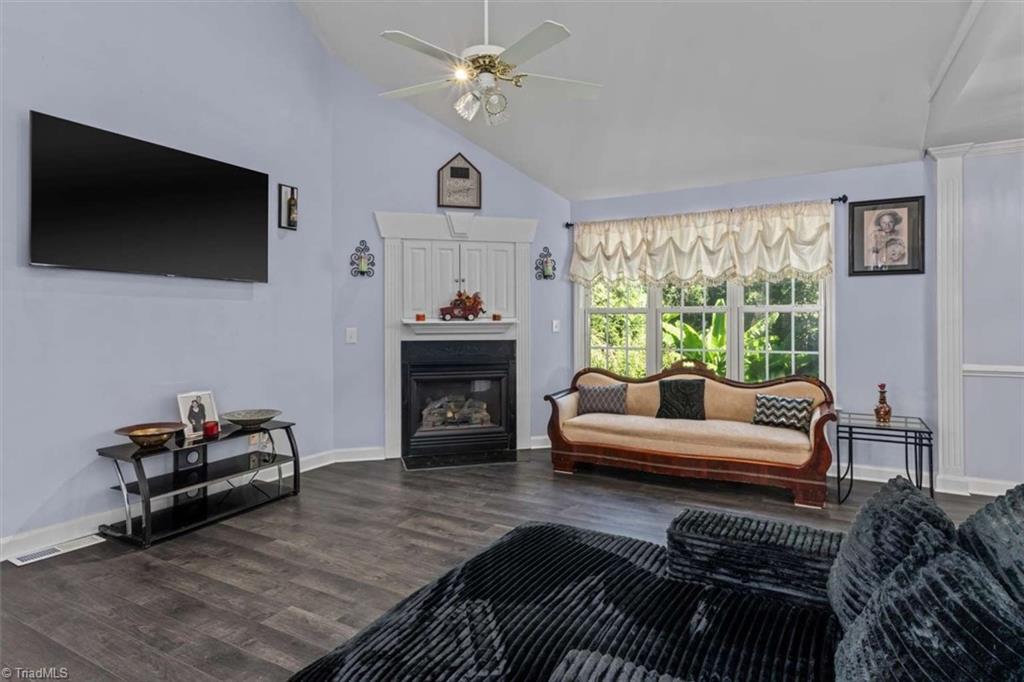 5125 Old Plantation Circle Property Photo 6