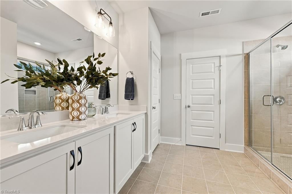 5551 Rock Valley Drive Property Photo 13
