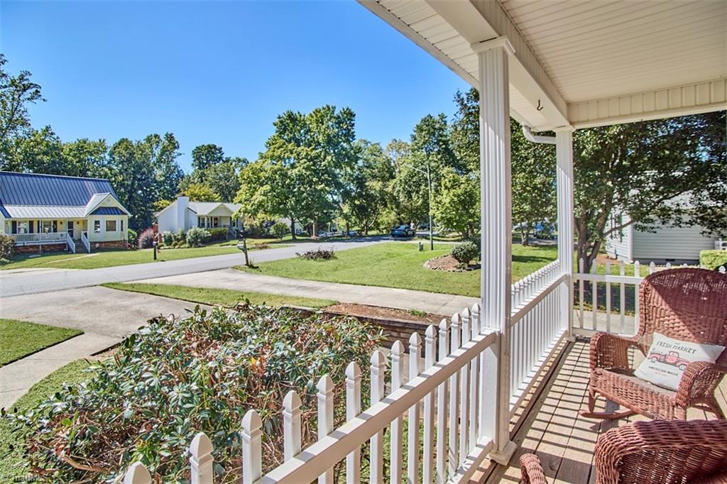 2131 Dave Street Property Photo 4
