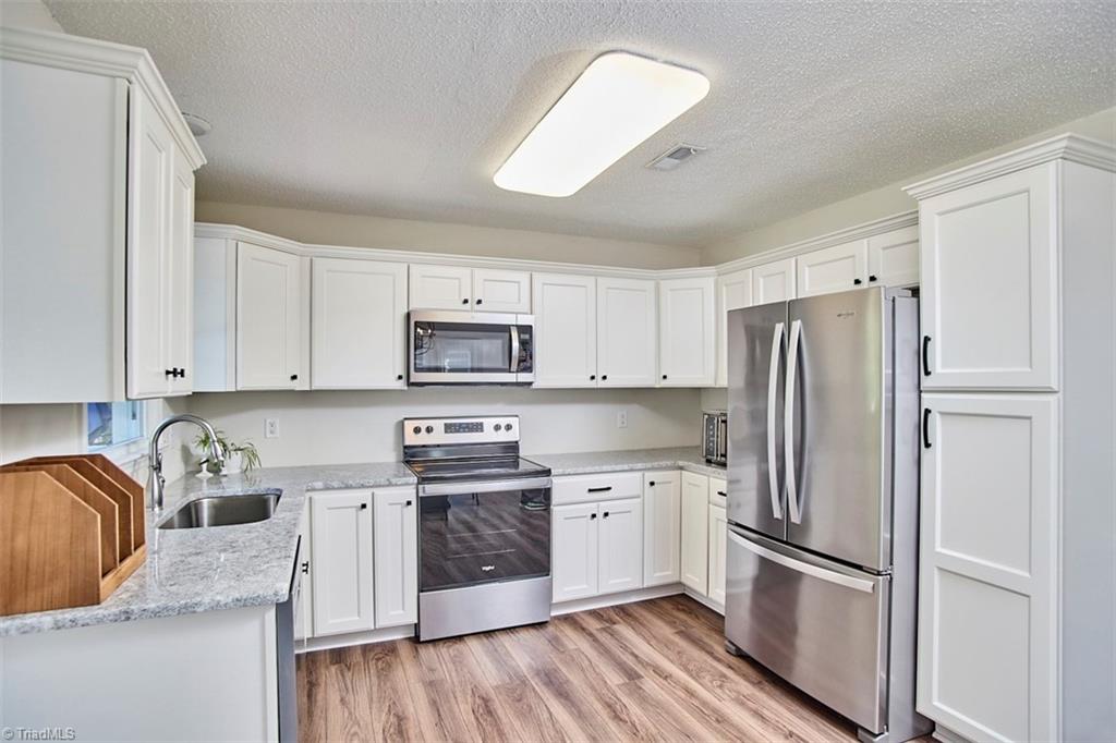 2131 Dave Street Property Photo 15