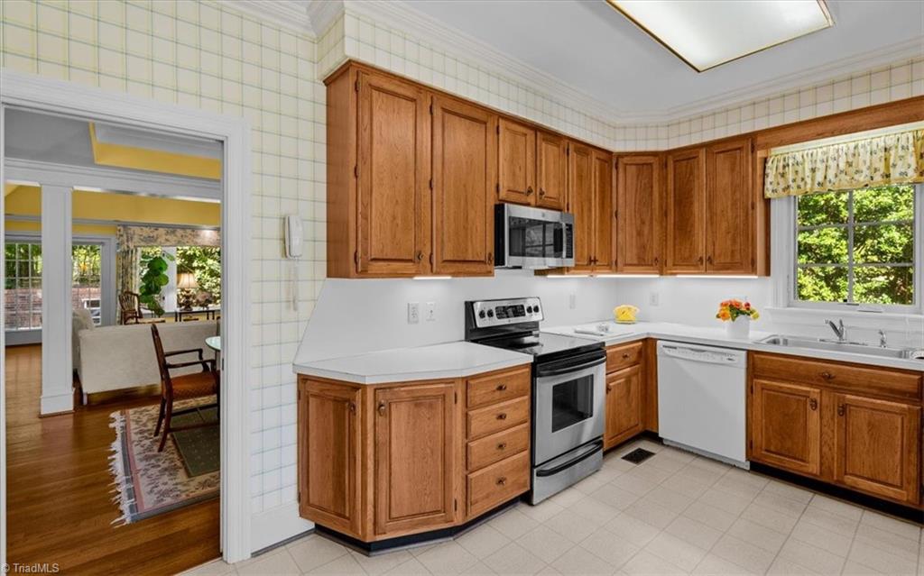 12 Barrington Drive Property Photo 14