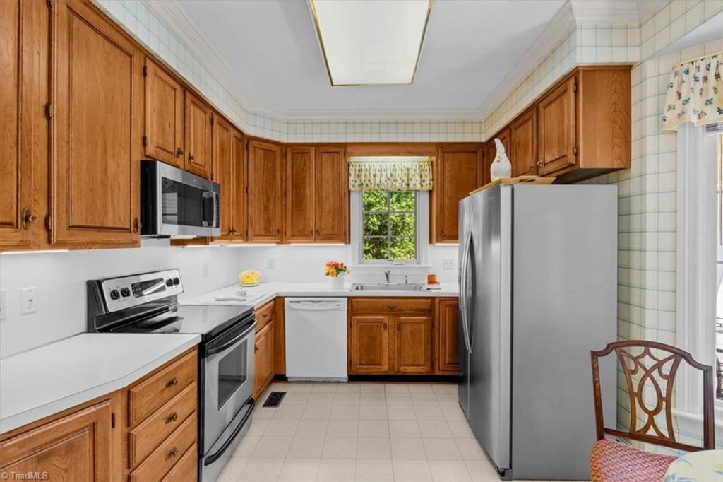 12 Barrington Drive Property Photo 15