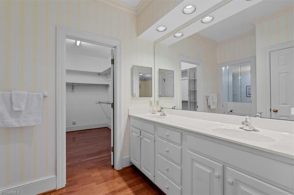 12 Barrington Drive Property Photo 24