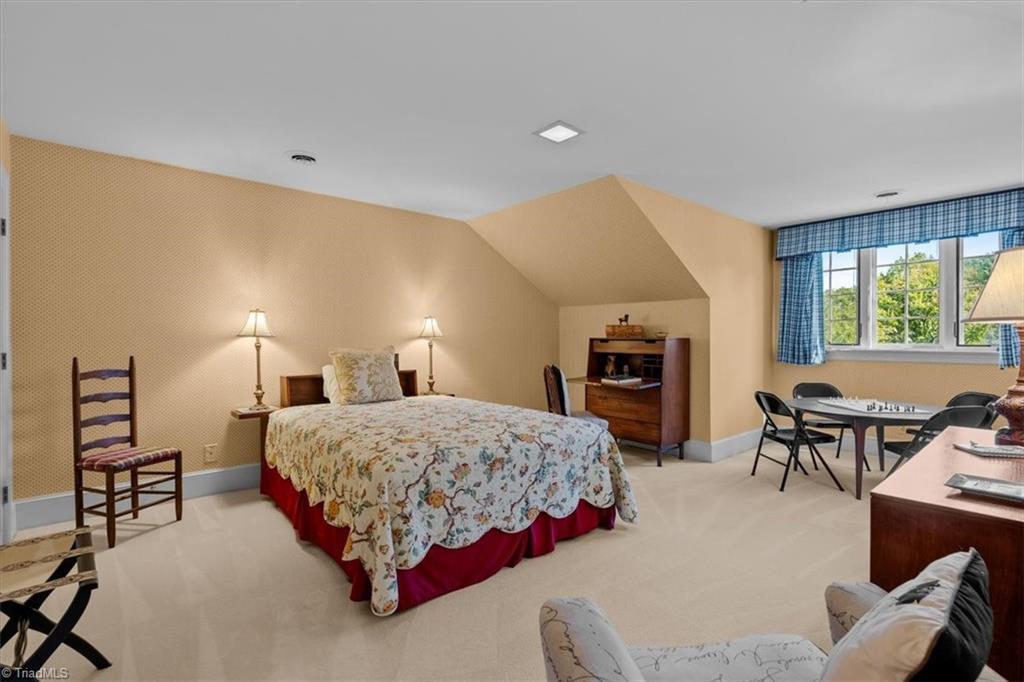 12 Barrington Drive Property Photo 28