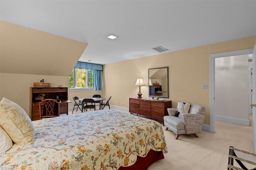 12 Barrington Drive Property Photo 29