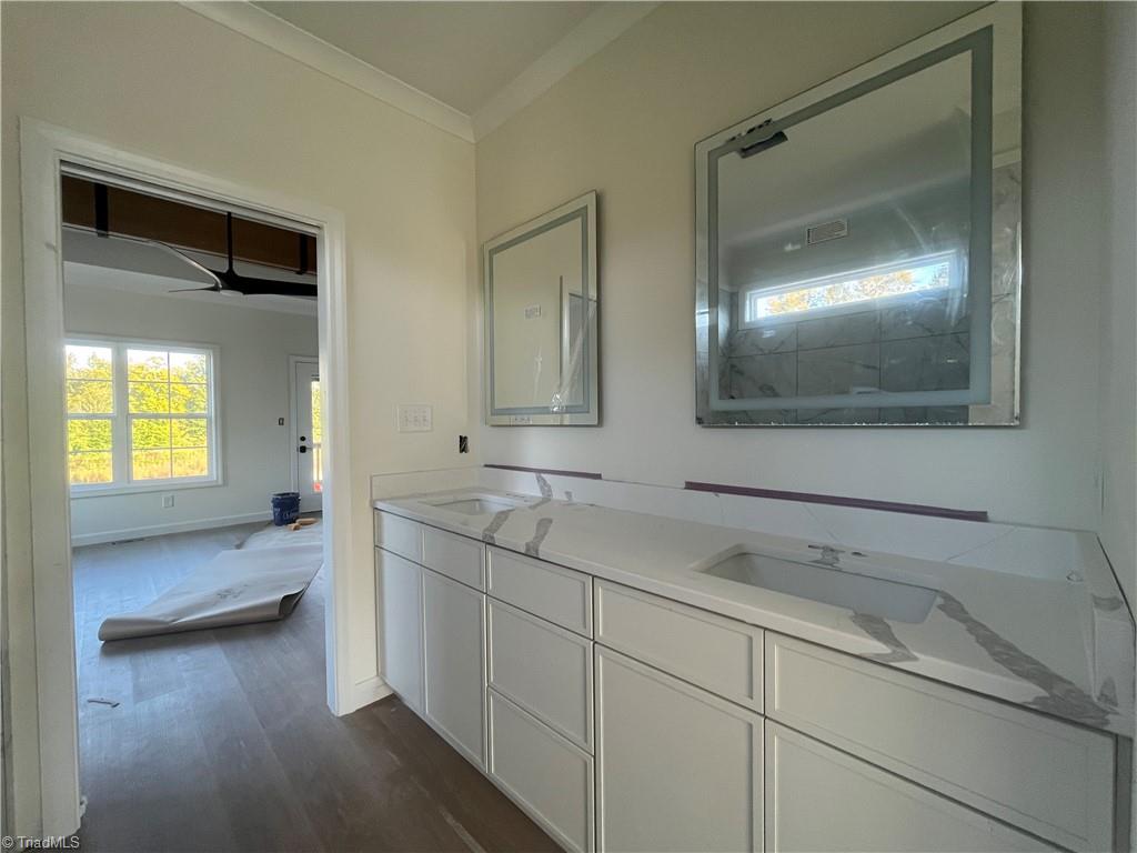 306 Cool Run Property Photo 17