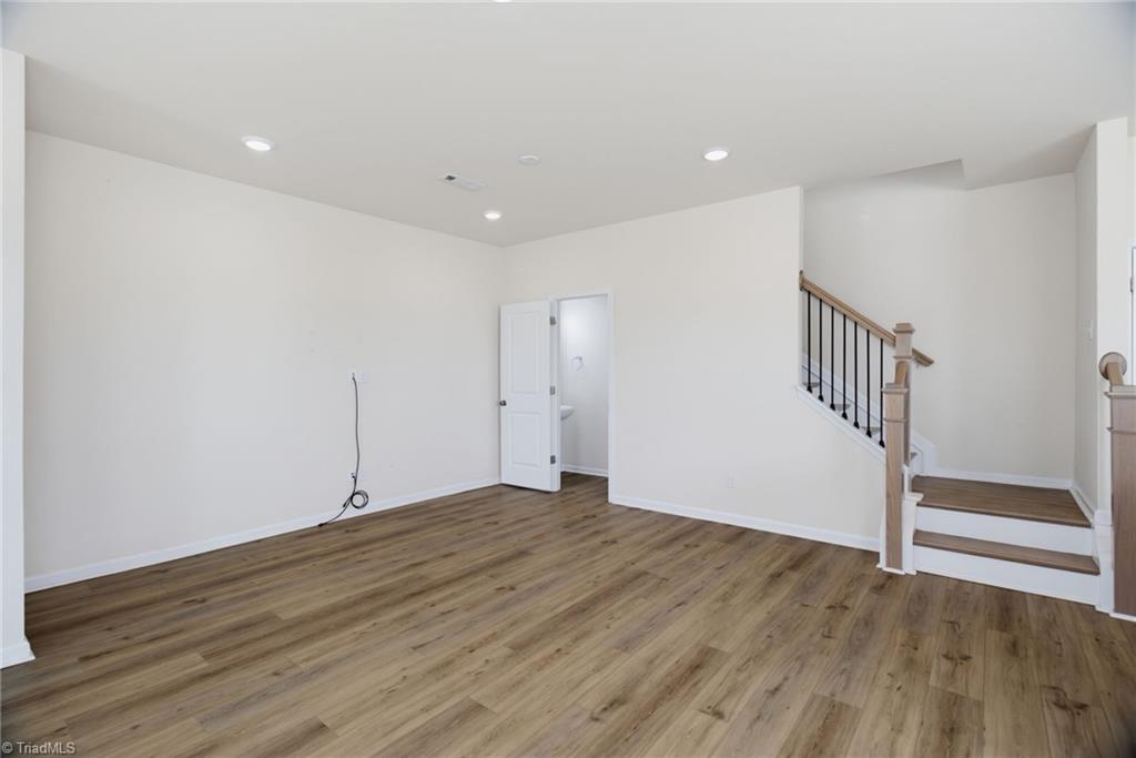 3727 Feltham Lane Property Photo 7