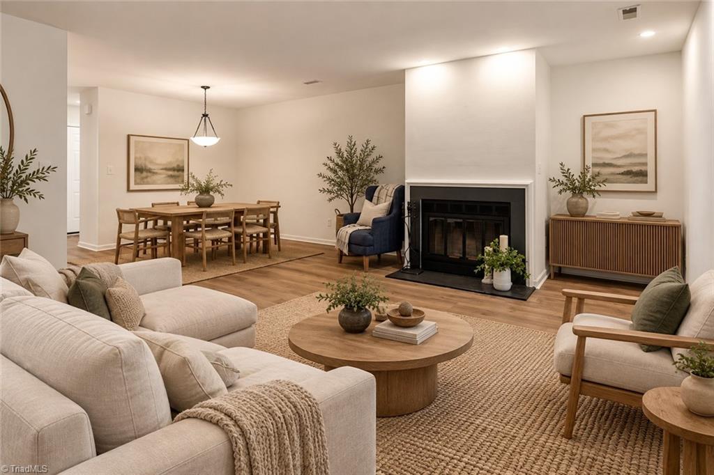 2508 Cottage Place Property Photo 1