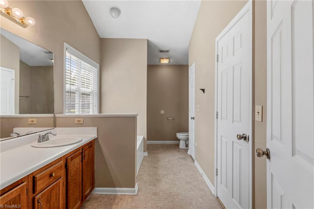 5804 Manor Ridge Trail Property Photo 22