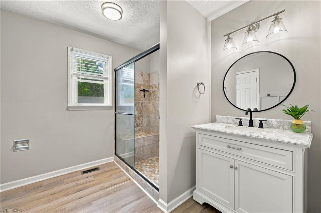 5325 Old Greensboro Road Property Photo 11