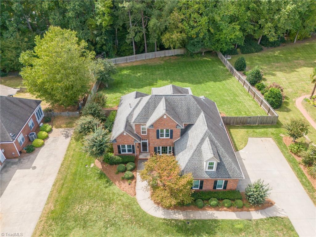 144 Oak Leaf Lane Property Photo 3