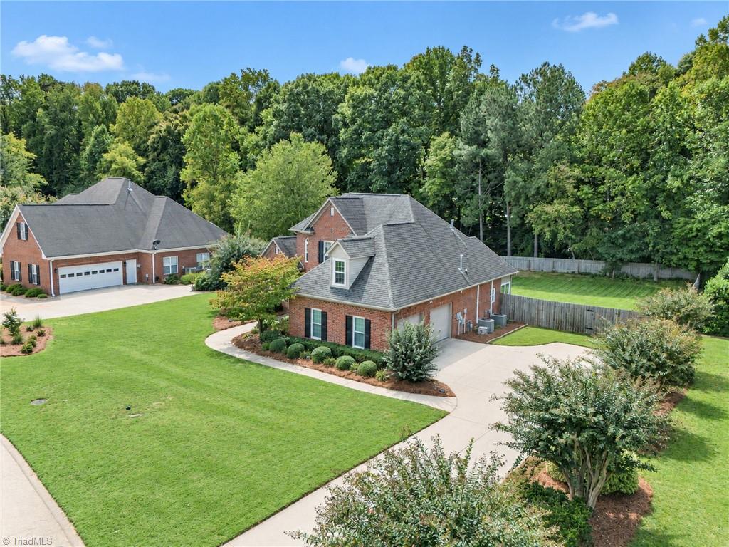 144 Oak Leaf Lane Property Photo 4