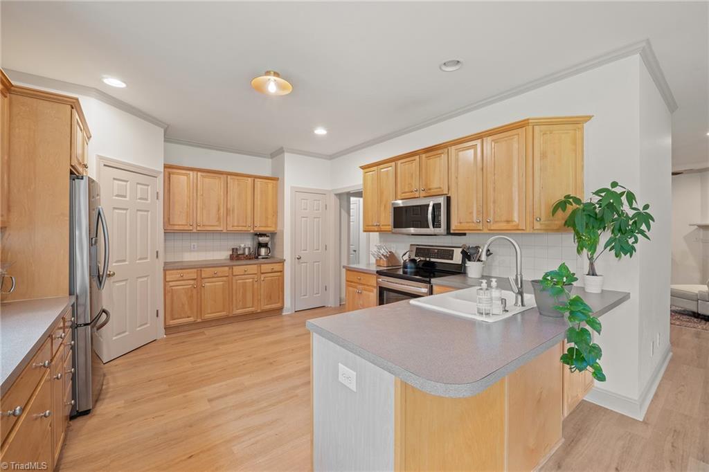 144 Oak Leaf Lane Property Photo 18