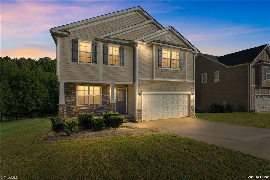 6692 Bellawood Drive Property Photo 3