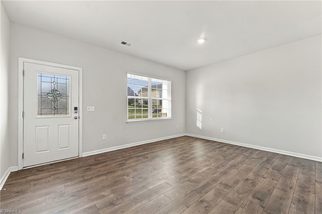 6692 Bellawood Drive Property Photo 8