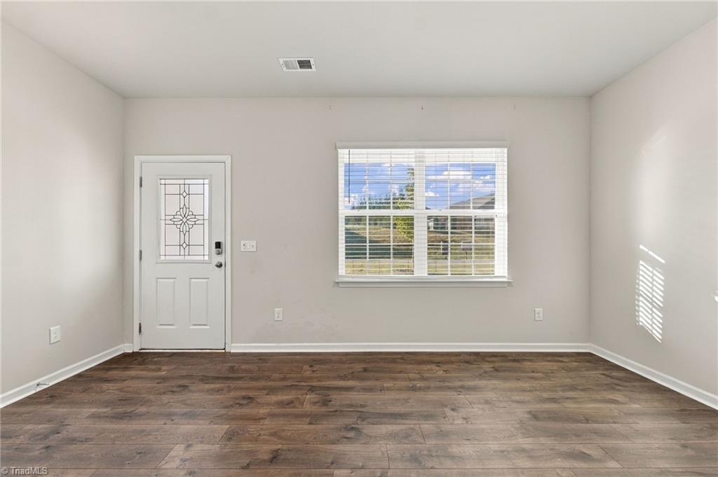 6692 Bellawood Drive Property Photo 9