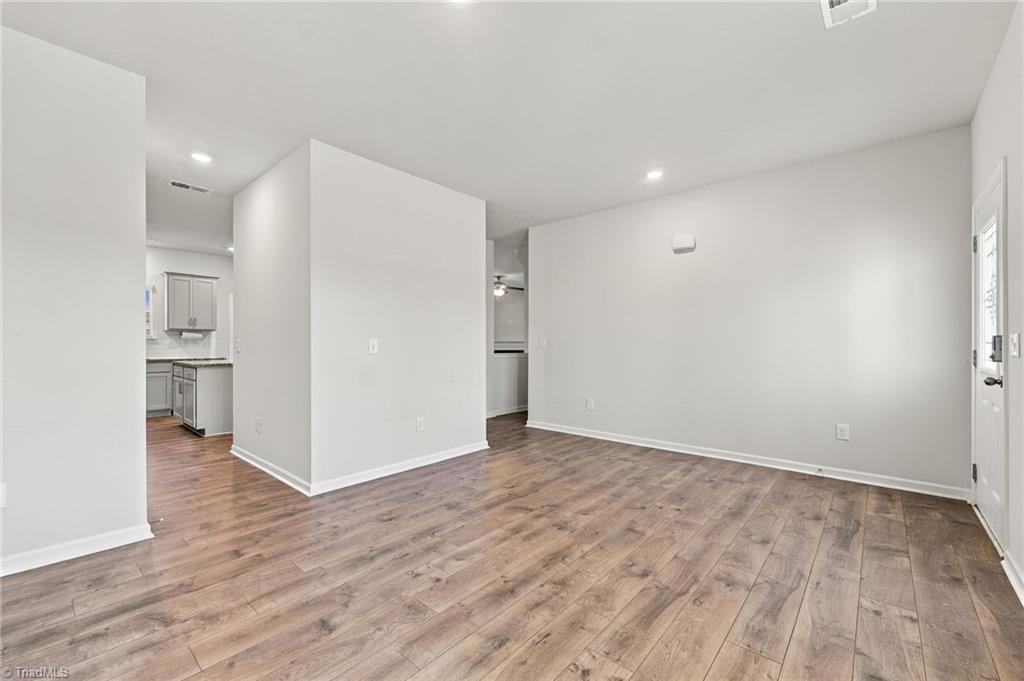 6692 Bellawood Drive Property Photo 11