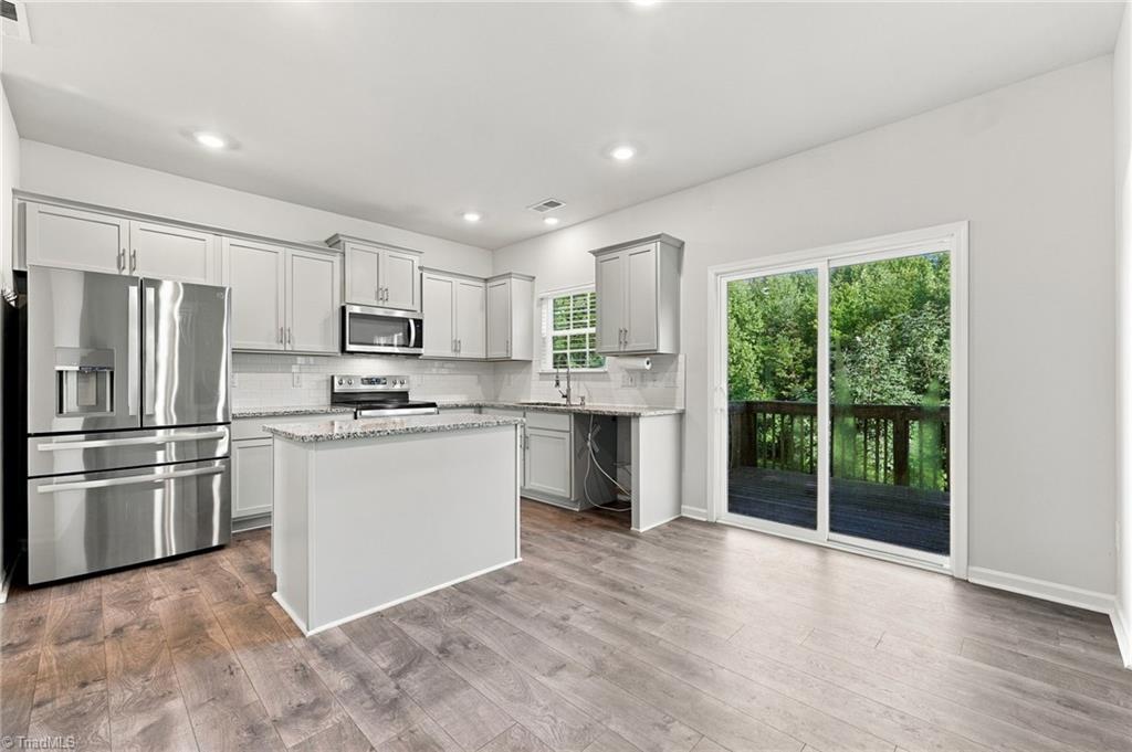 6692 Bellawood Drive Property Photo 14