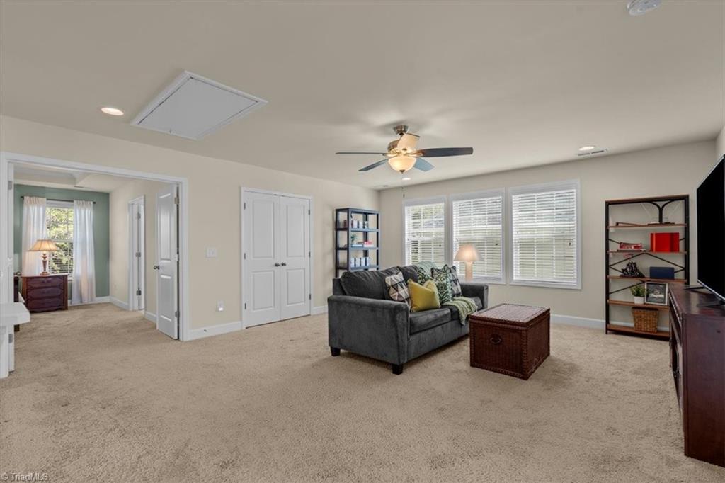 1459 Sawyer Avenue Property Photo 24