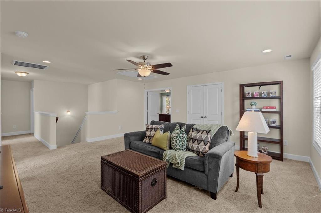 1459 Sawyer Avenue Property Photo 25
