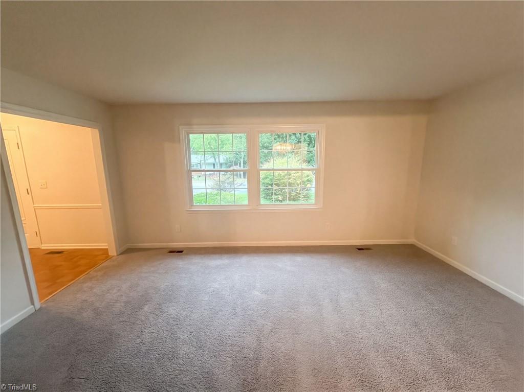 812 Pineburr Road Property Photo 3