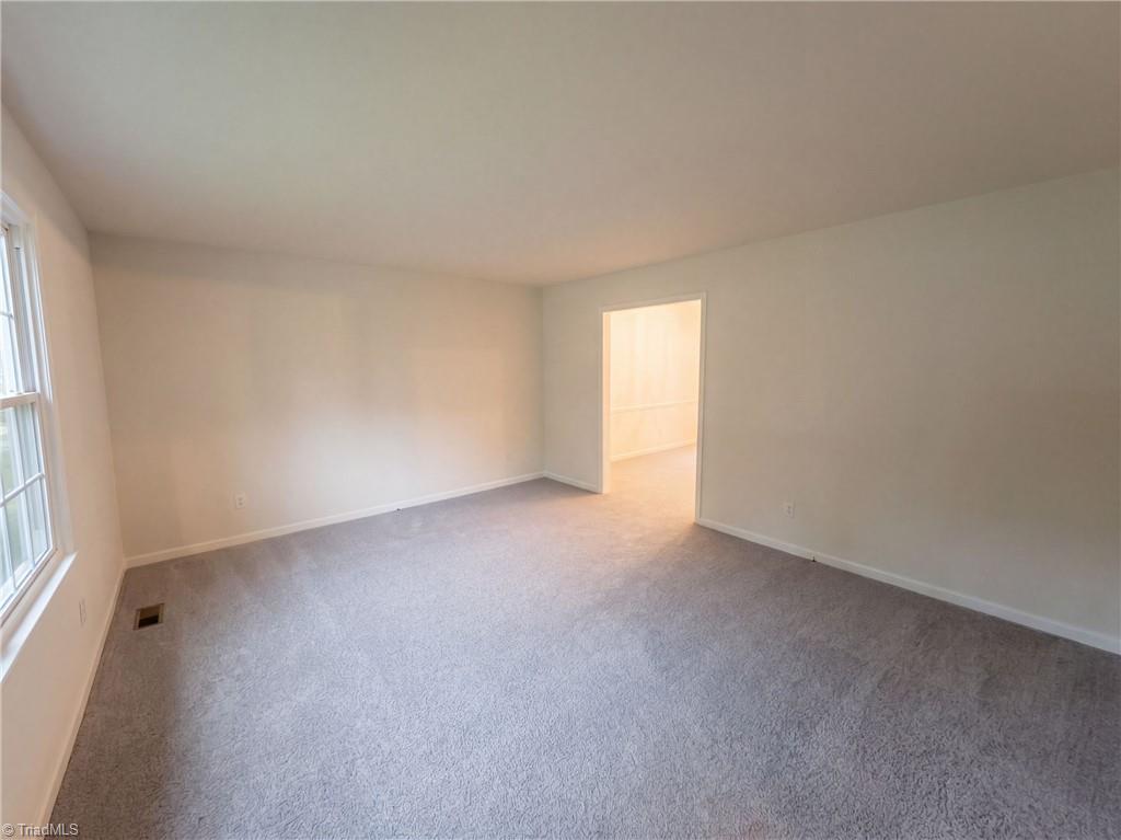812 Pineburr Road Property Photo 14