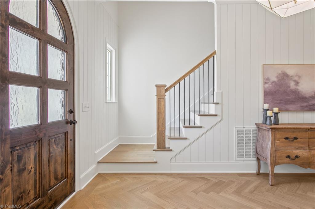 6388 Whitaker Trace Property Photo 11