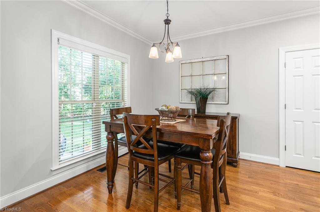 2907 Aldgate Way Property Photo 10