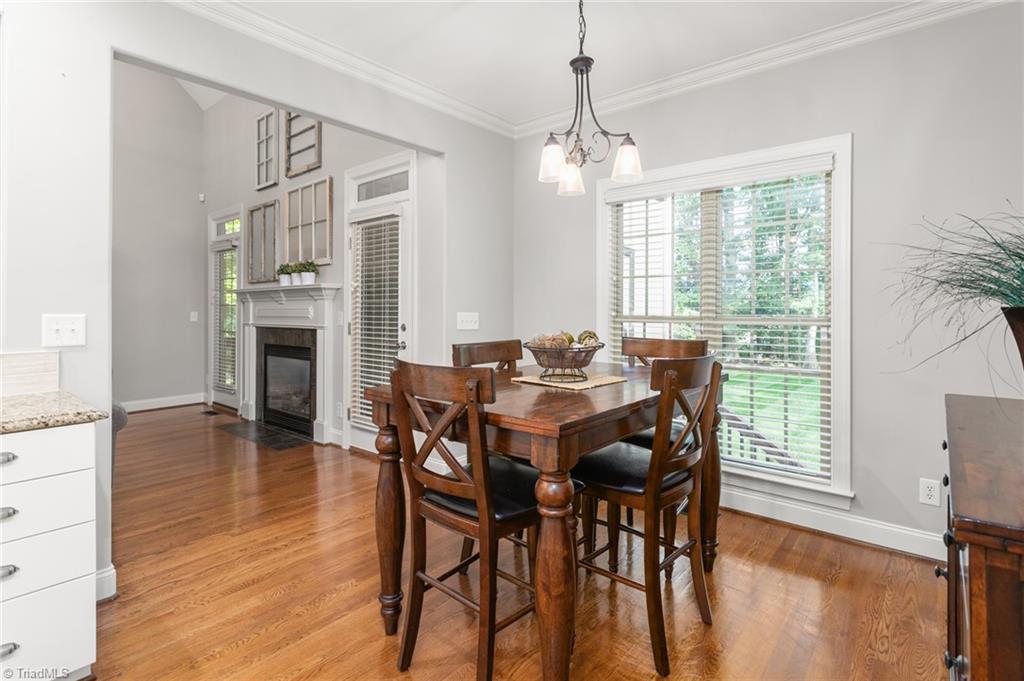 2907 Aldgate Way Property Photo 11