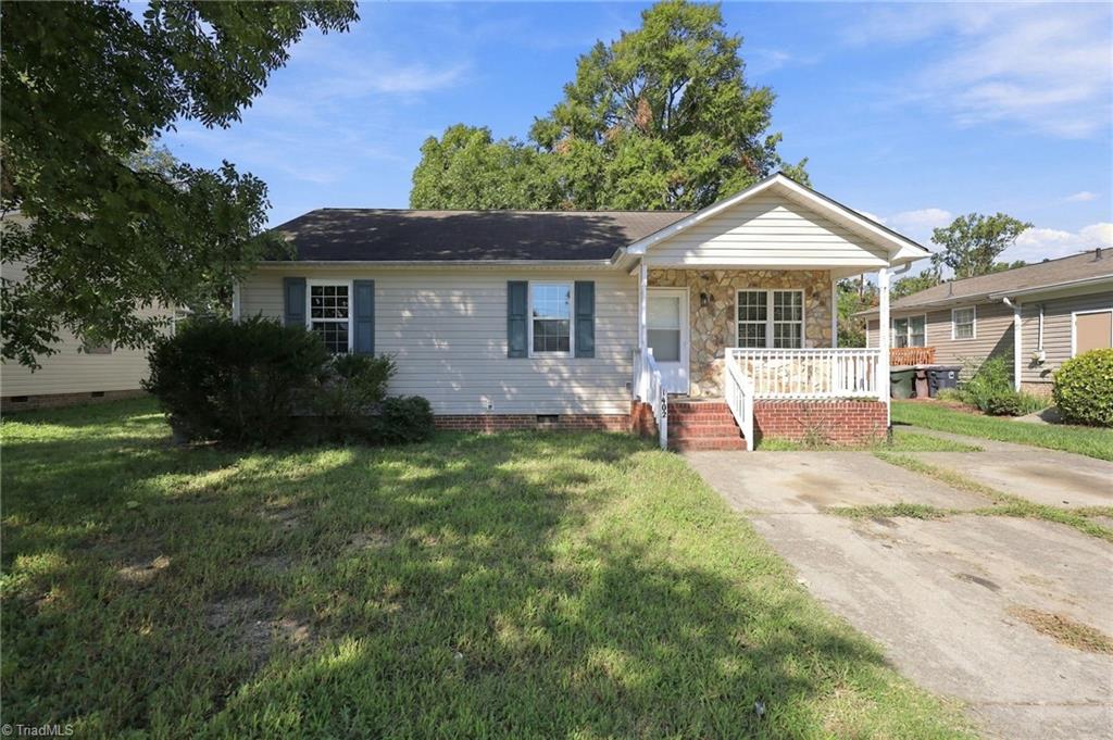 1402 Brown Boulevard Property Photo 1