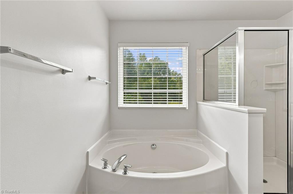 2639 Hidden Pond Cove Property Photo 21