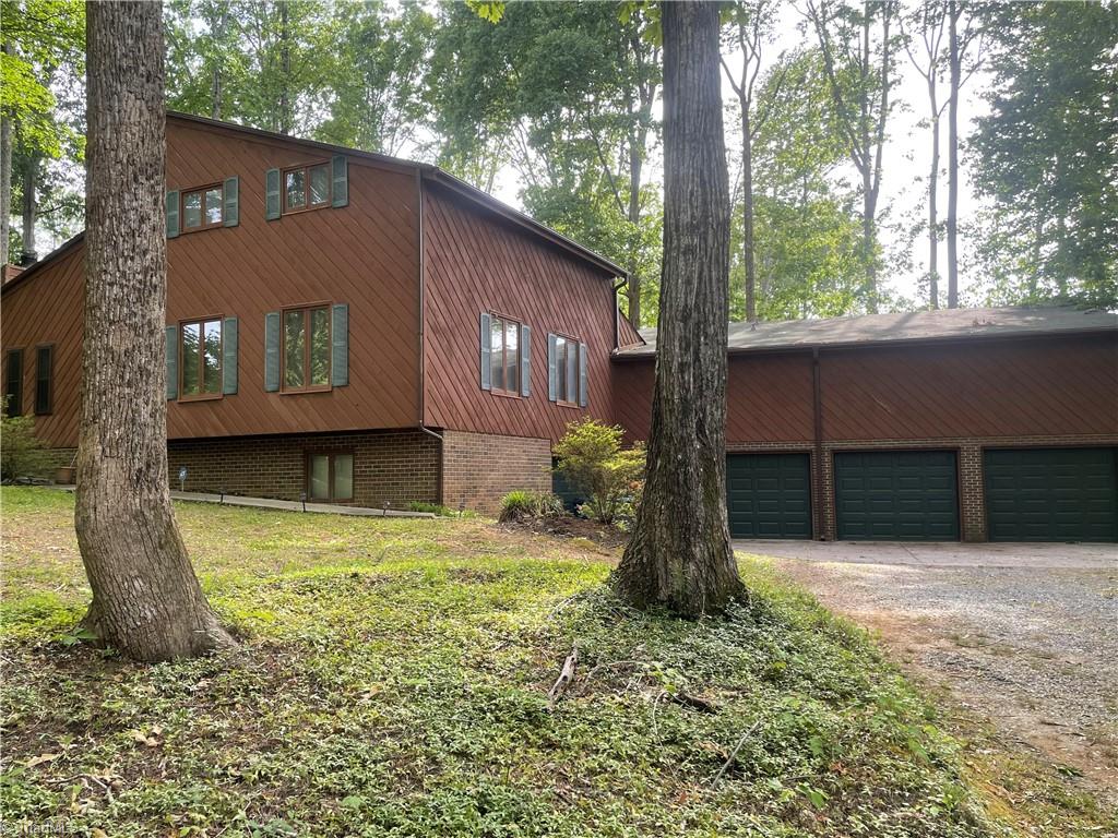 6902 Greenland Avenue Property Photo 1