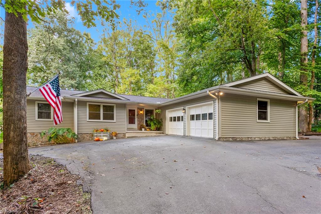 7206 Haw Ridge Road Property Photo 3