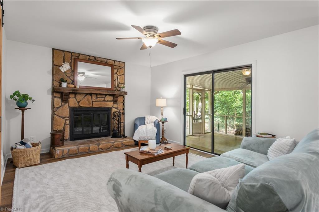 7206 Haw Ridge Road Property Photo 4