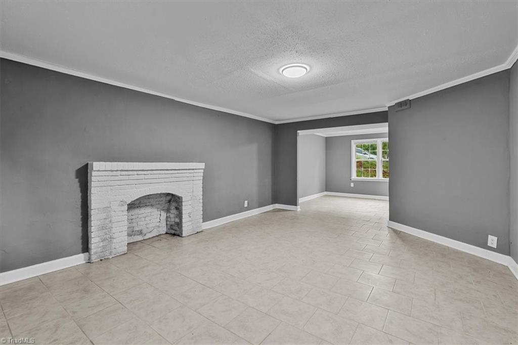 435 W Sharpe Street Property Photo 21