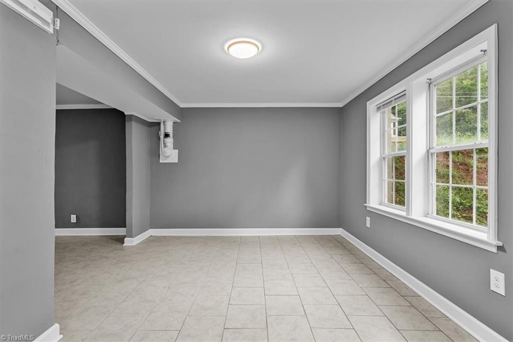 435 W Sharpe Street Property Photo 24