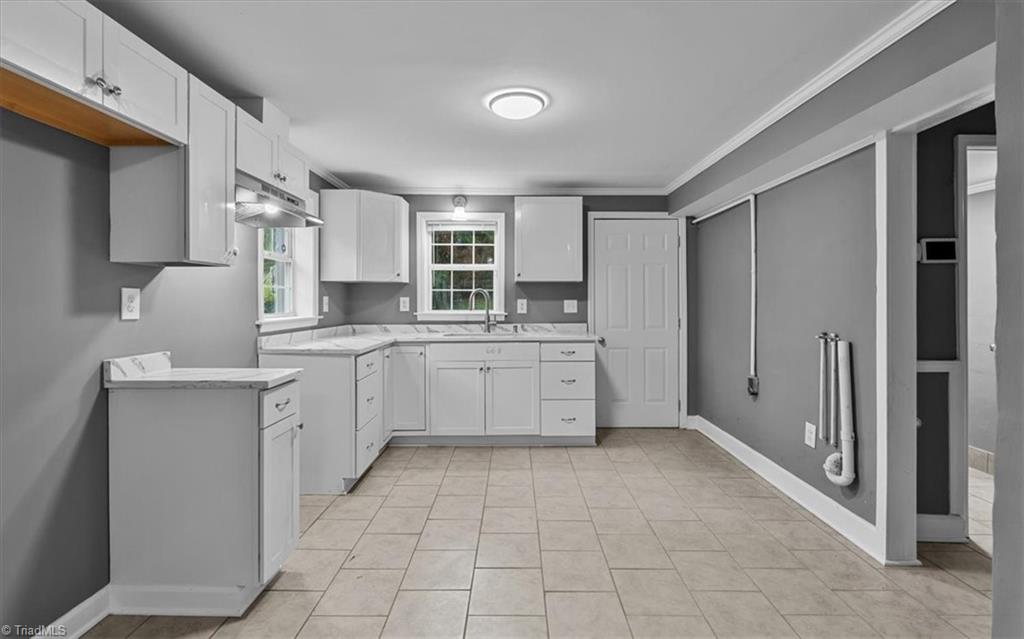 435 W Sharpe Street Property Photo 27