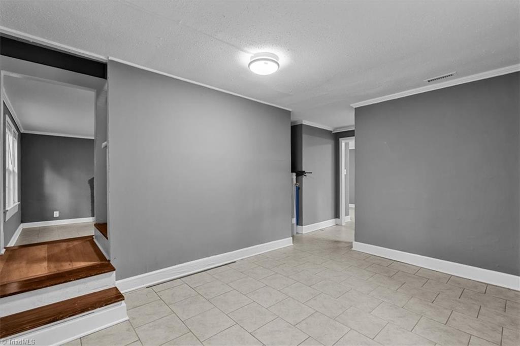435 W Sharpe Street Property Photo 32