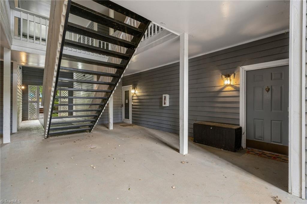 382 Meadows Circle Property Photo 3
