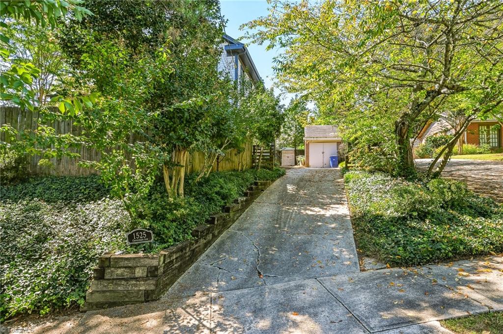 1525 Cloverdale Avenue Property Photo 37
