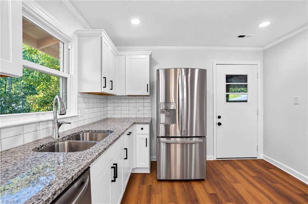 1820 Danny Bell Road Property Photo 8