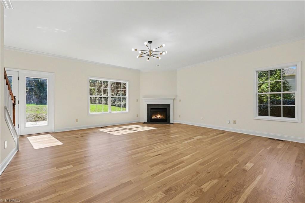 8919 Grove Park Drive Property Photo 3