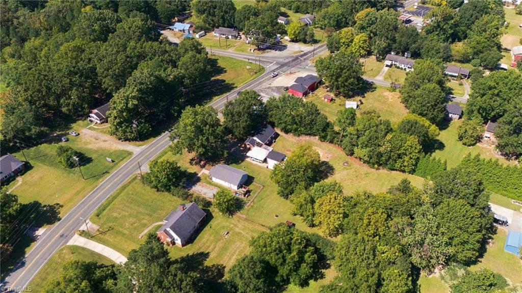 983 Nc Highway 87 Property Photo 2