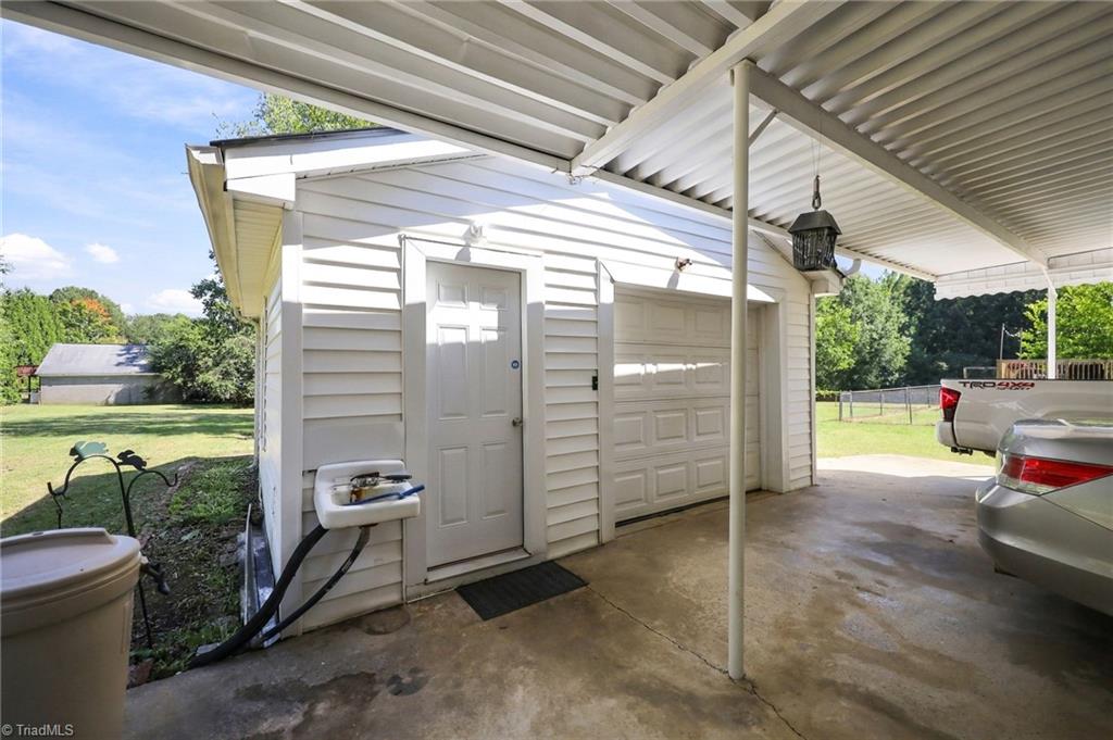 983 Nc Highway 87 Property Photo 15
