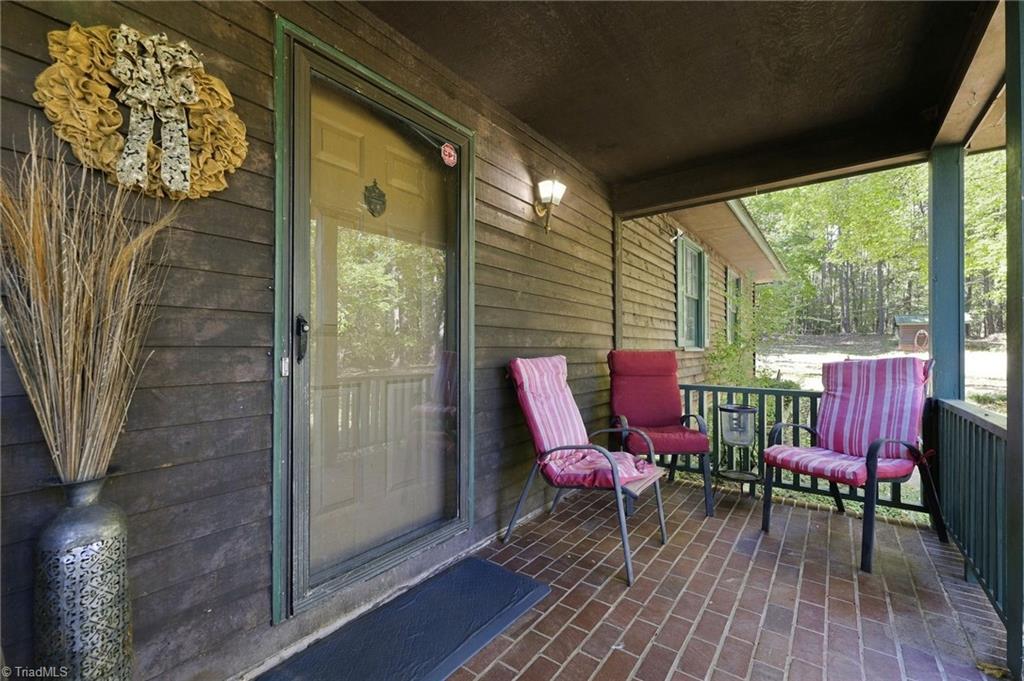 2321 Race Track Road Property Photo 3